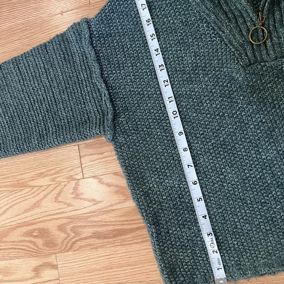 Universal threads 1/4 zip - Picture 3 of 4